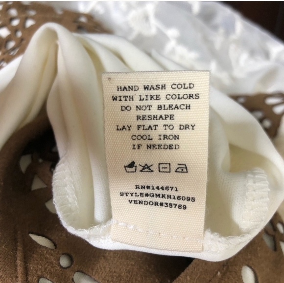 Gimmicks lazer cut out babydoll lace tank top med - Picture 7 of 9